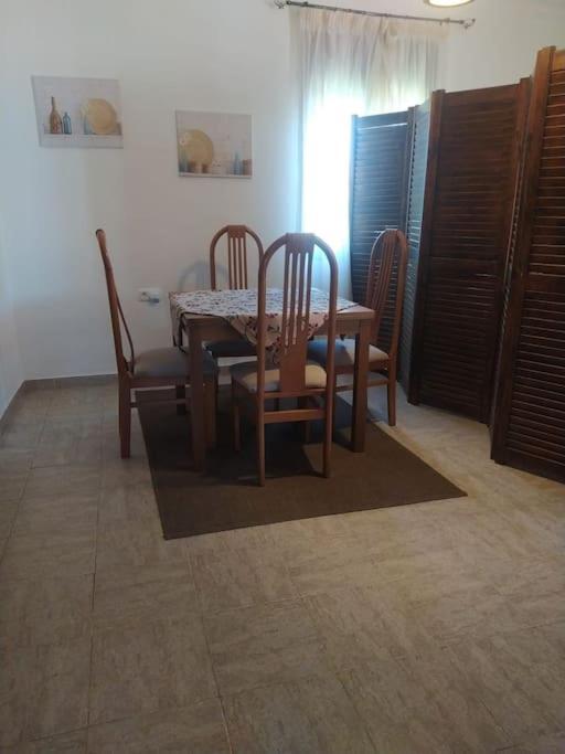Agradable Casa Con Piscina En La Serrania. Arriate Luaran gambar